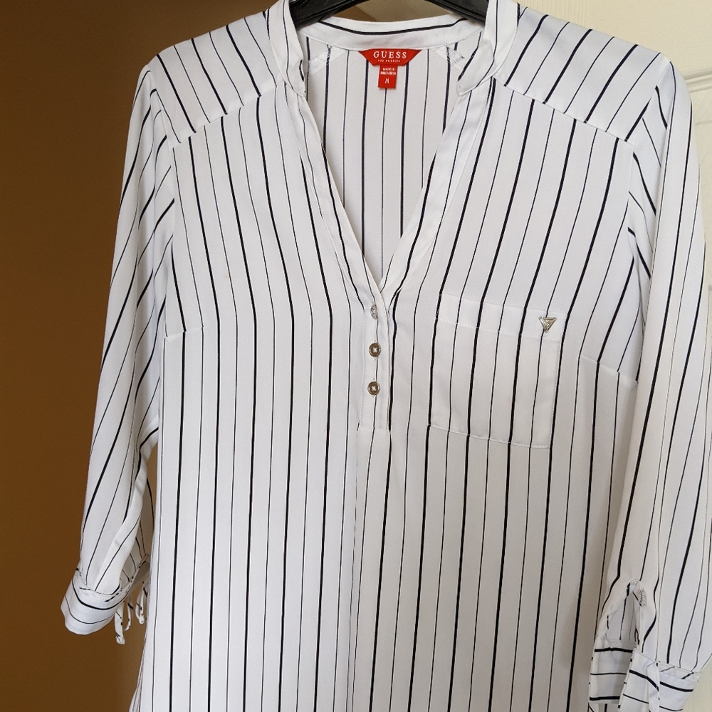 Guess Top